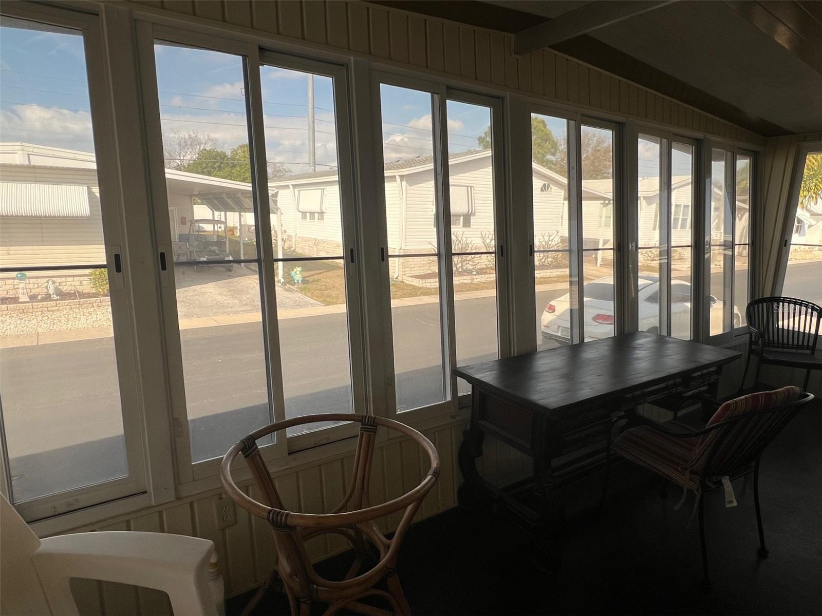 Image 11 of 24 For 19 Pindo Palm Street W