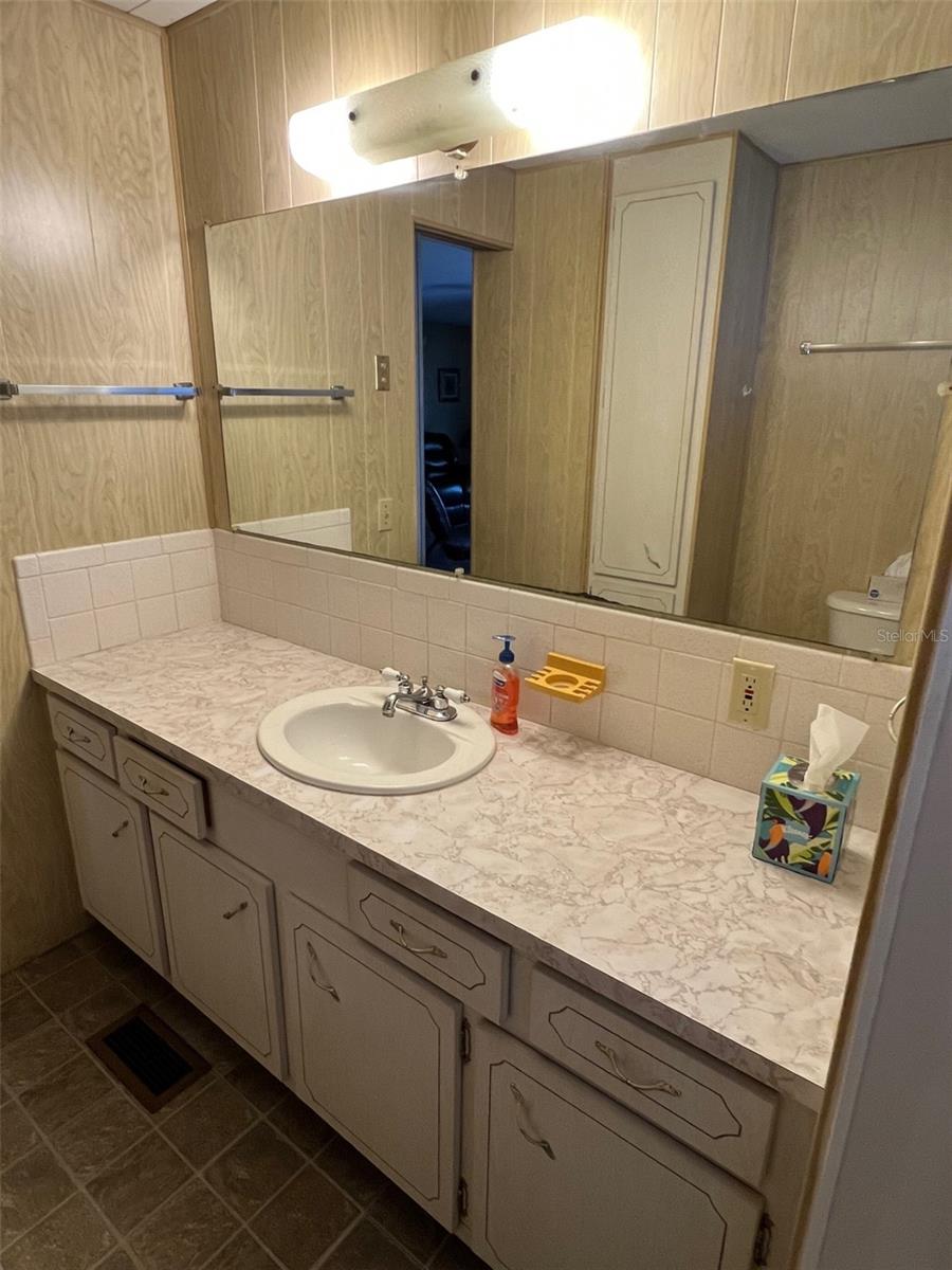 Image 19 of 24 For 19 Pindo Palm Street W