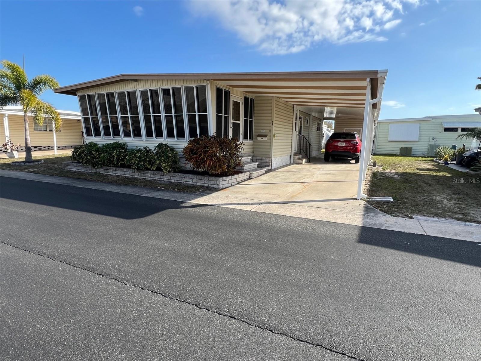 Image 3 of 24 For 19 Pindo Palm Street W