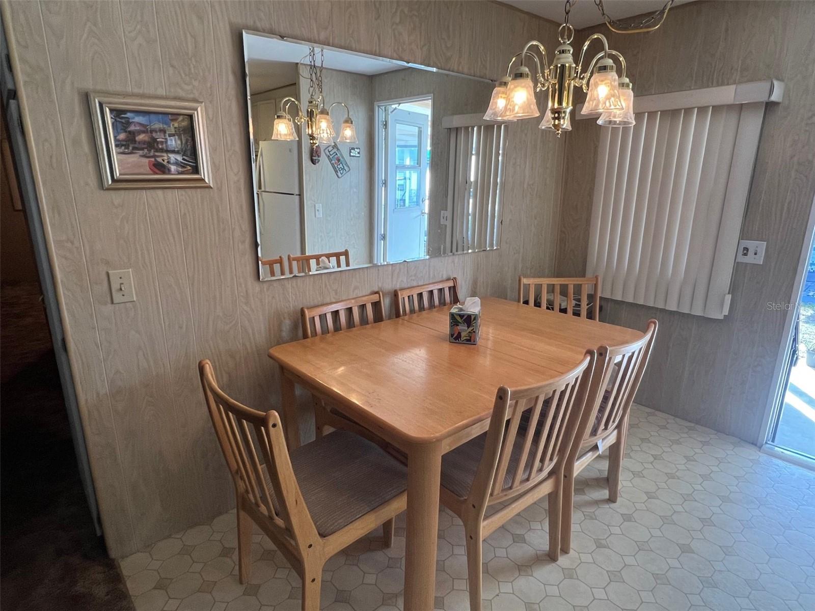 Image 8 of 24 For 19 Pindo Palm Street W