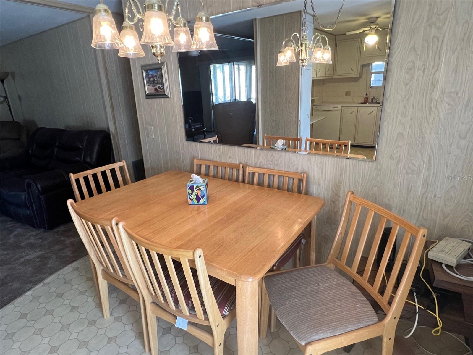 Image 9 of 24 For 19 Pindo Palm Street W