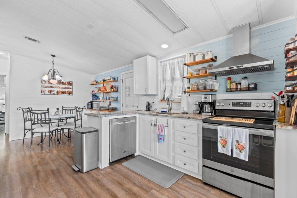 Image 3 of 23 For 35057 Mcculloughs Leap