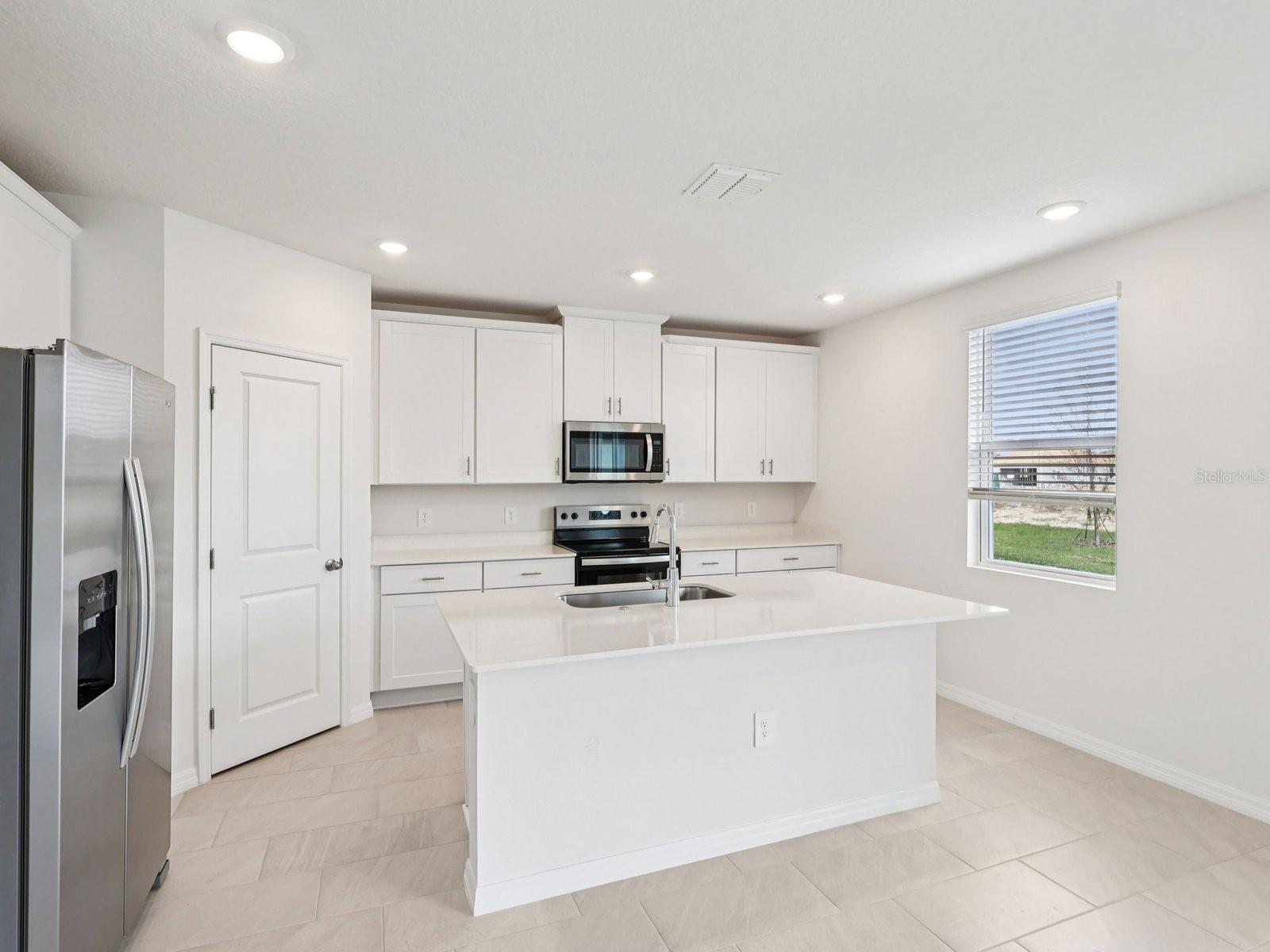 Image 3 of 9 For 799 Sunshower Drive