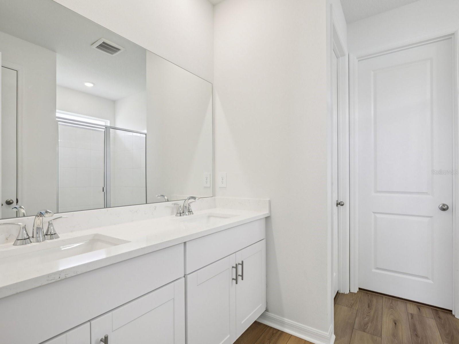 Image 14 of 14 For 13220 Shellmore Avenue