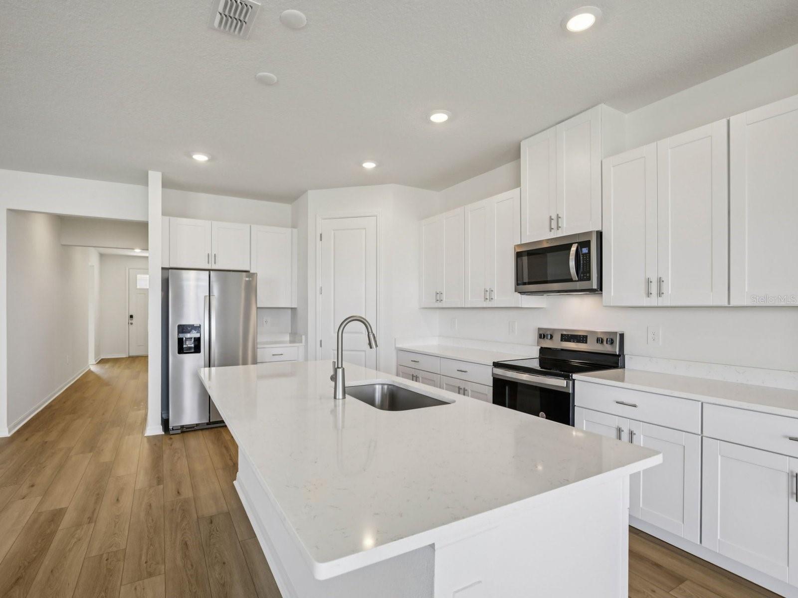 Image 5 of 14 For 13220 Shellmore Avenue