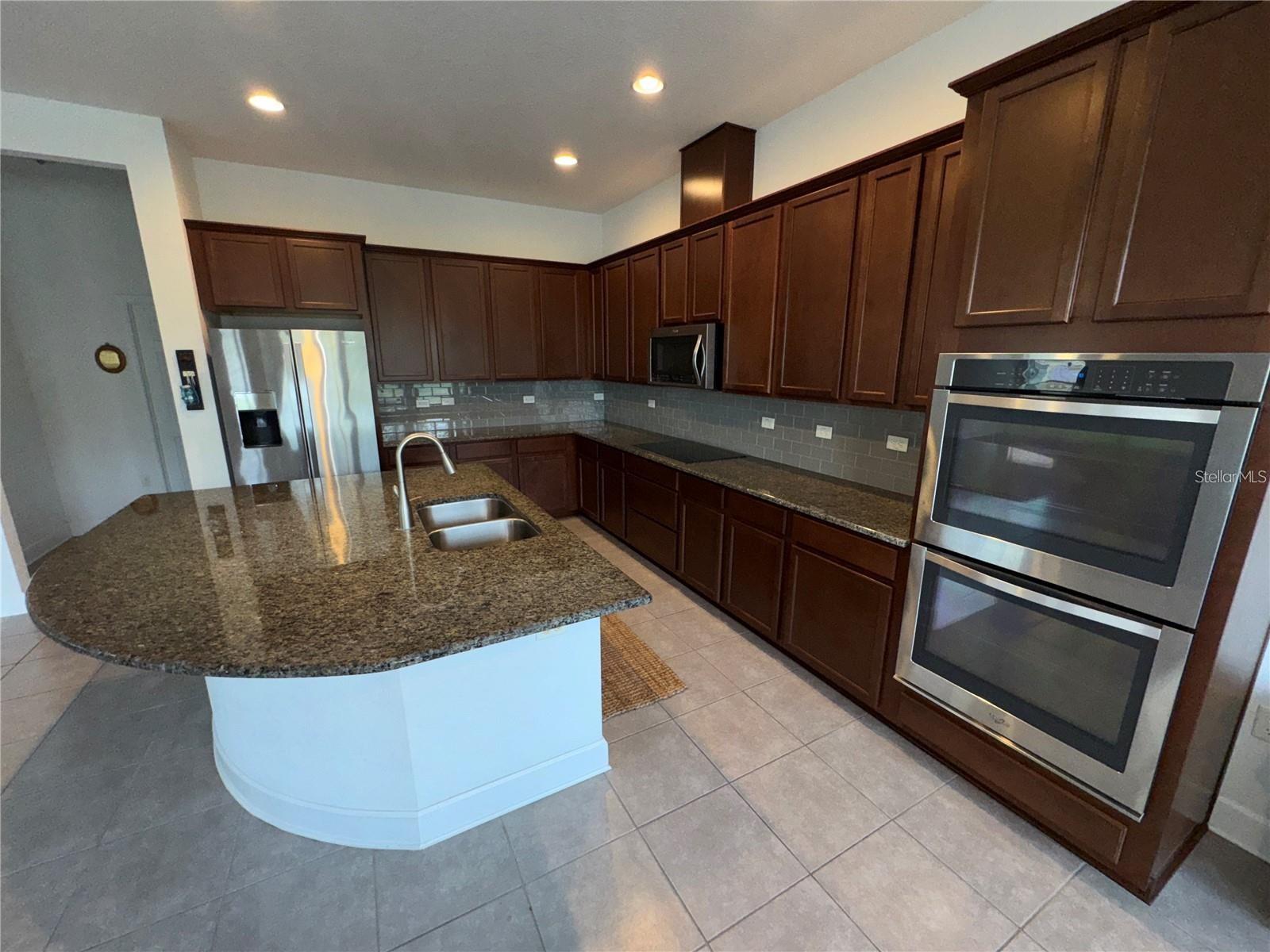 Image 11 of 47 For 11832 Cross Vine Drive