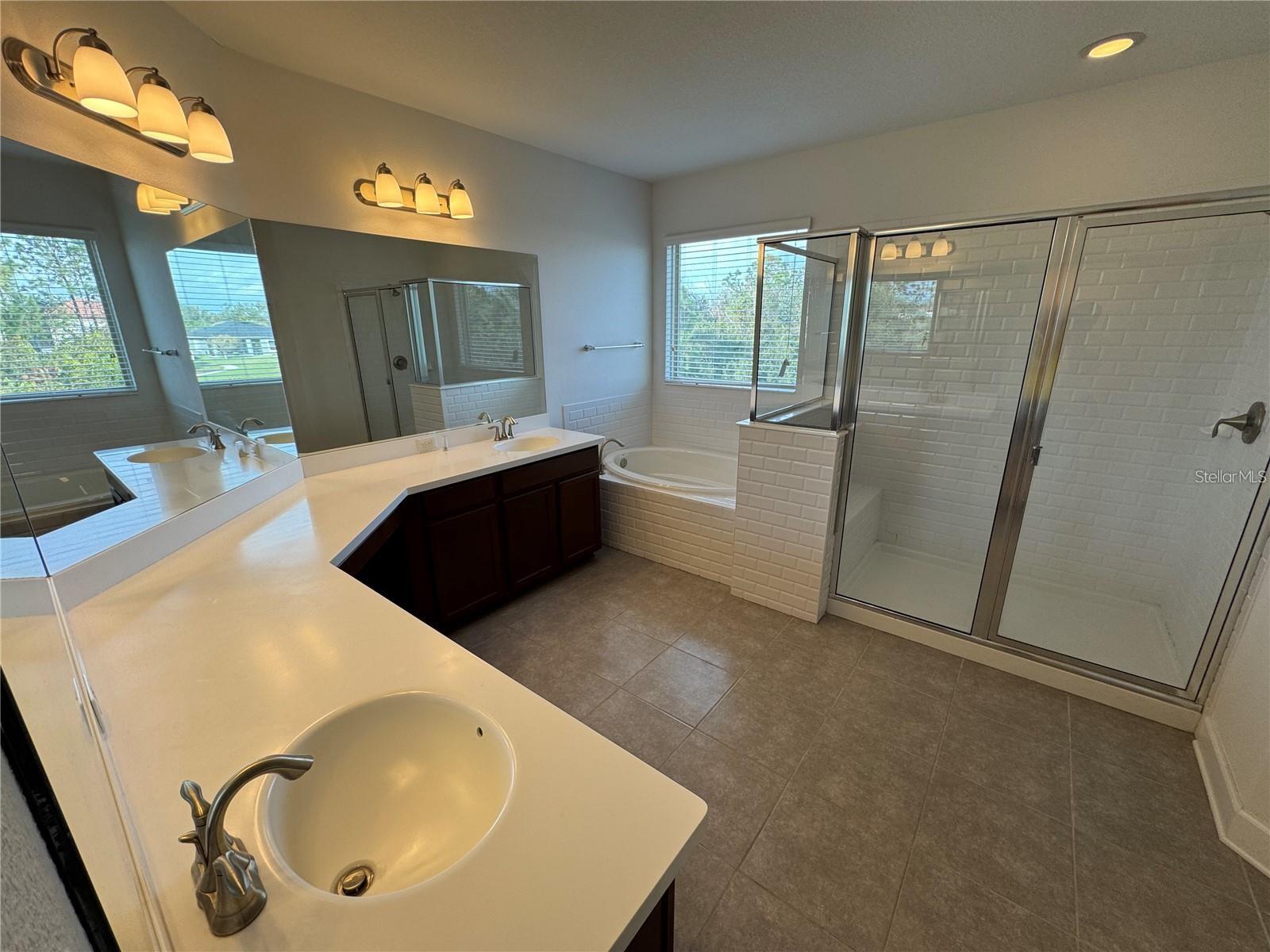 Image 23 of 47 For 11832 Cross Vine Drive