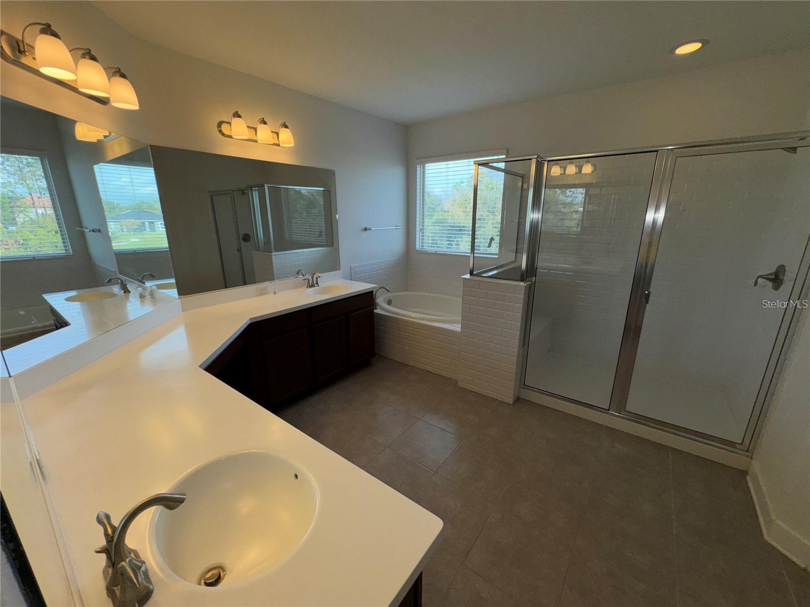 Image 25 of 47 For 11832 Cross Vine Drive