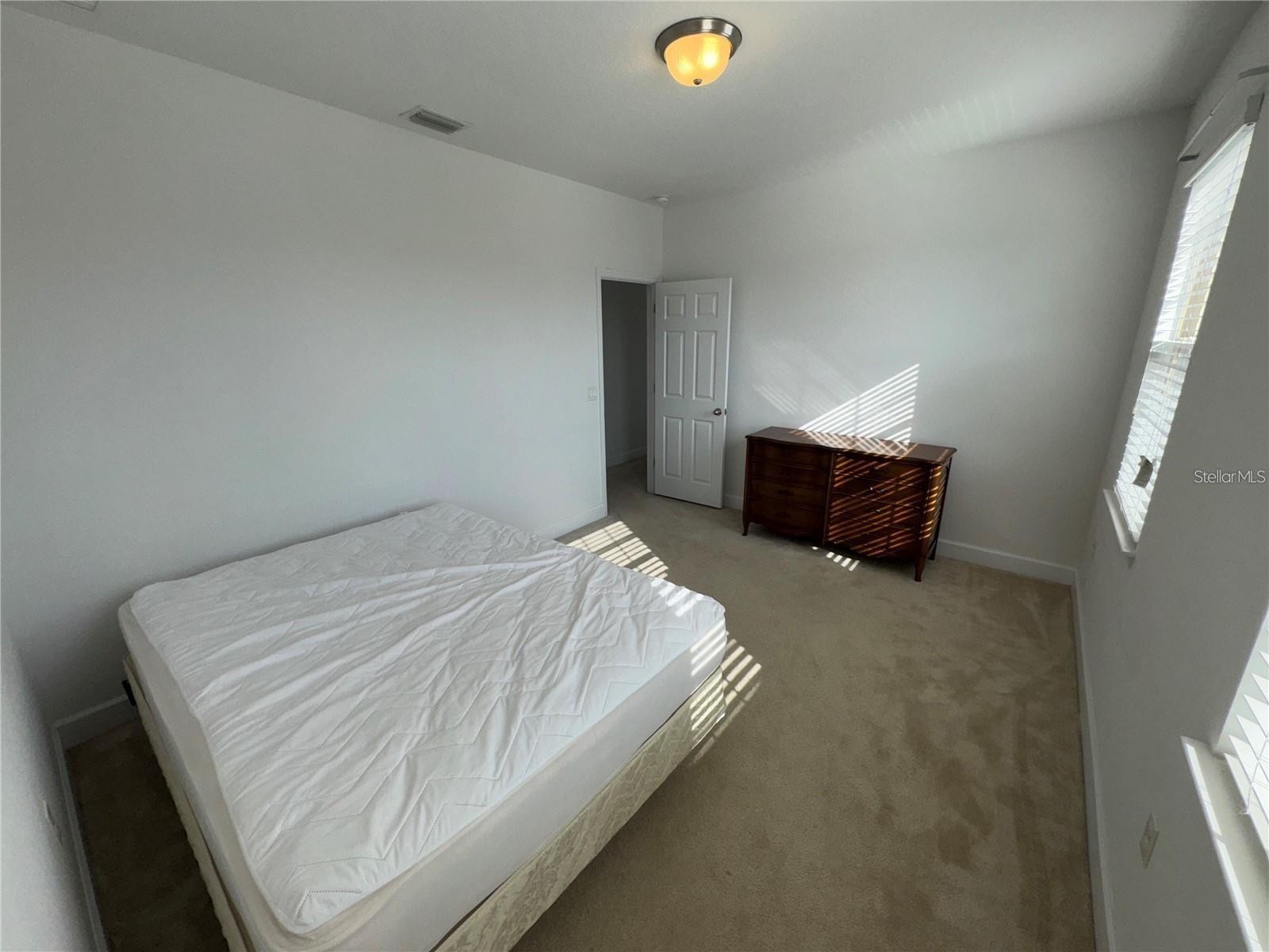 Image 32 of 47 For 11832 Cross Vine Drive