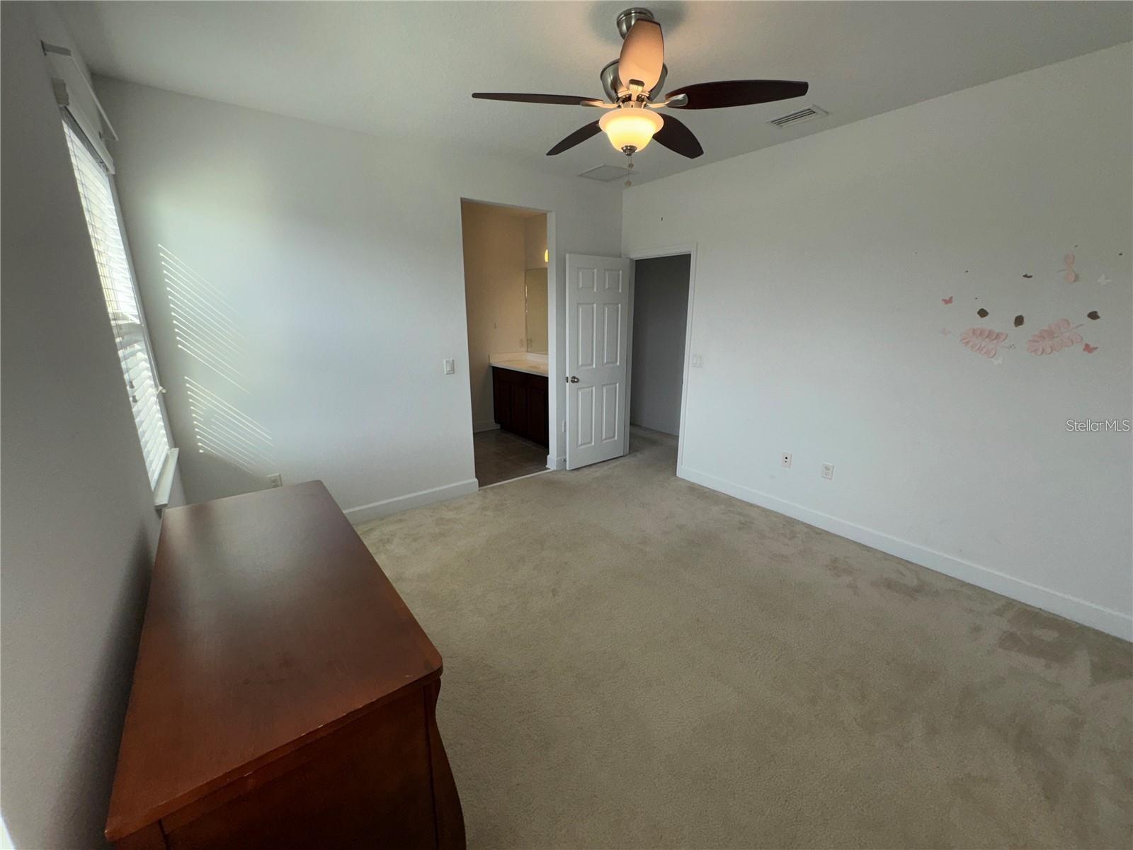 Image 36 of 47 For 11832 Cross Vine Drive