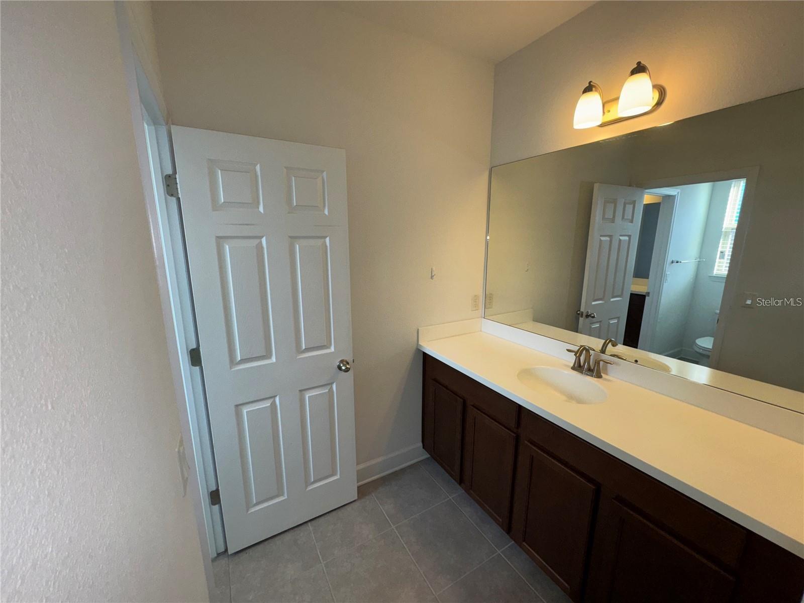 Image 37 of 47 For 11832 Cross Vine Drive