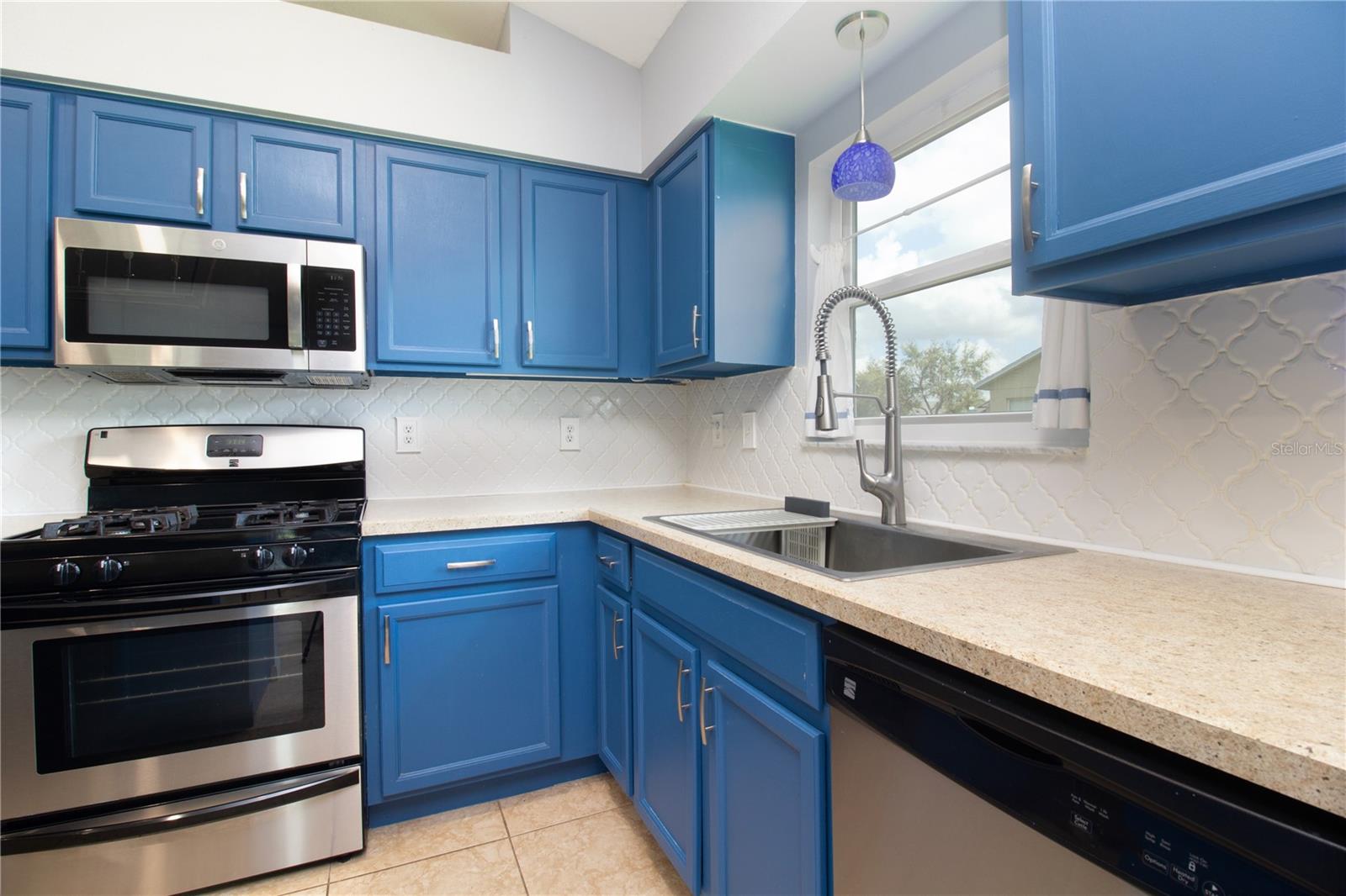 Image 10 of 71 For 25500 Geddy Drive