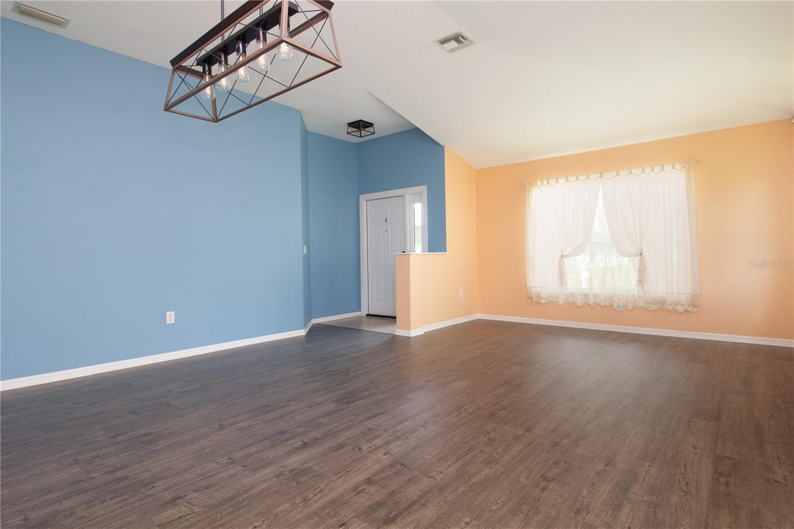 Image 7 of 71 For 25500 Geddy Drive