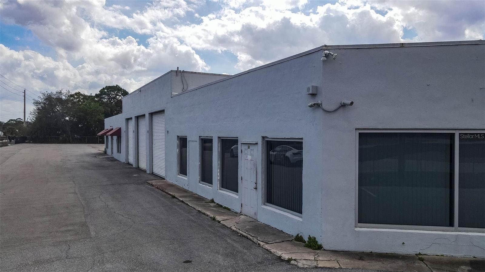 Image 2 of 40 For 415 Angle Road