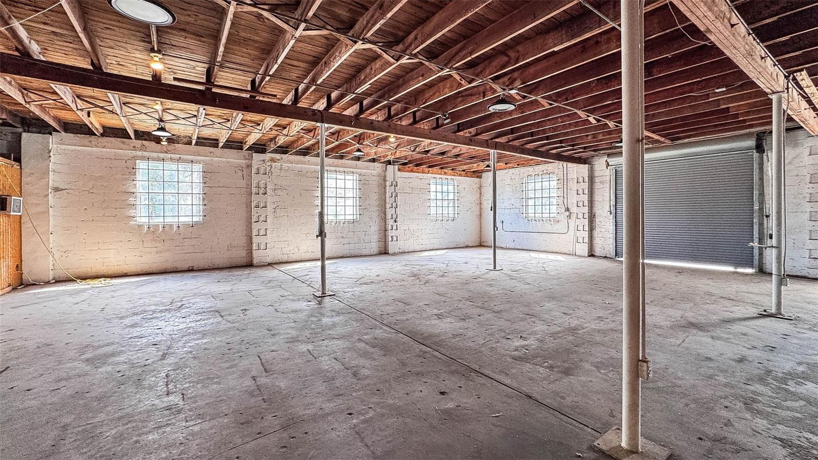 Image 20 of 40 For 415 Angle Road