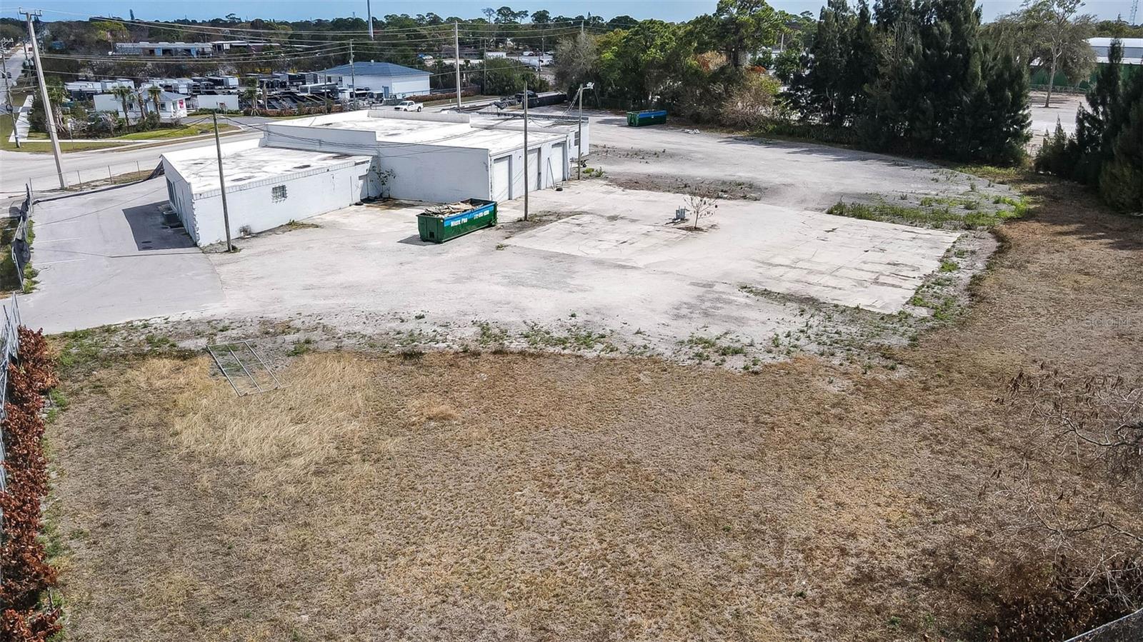 Image 22 of 40 For 415 Angle Road