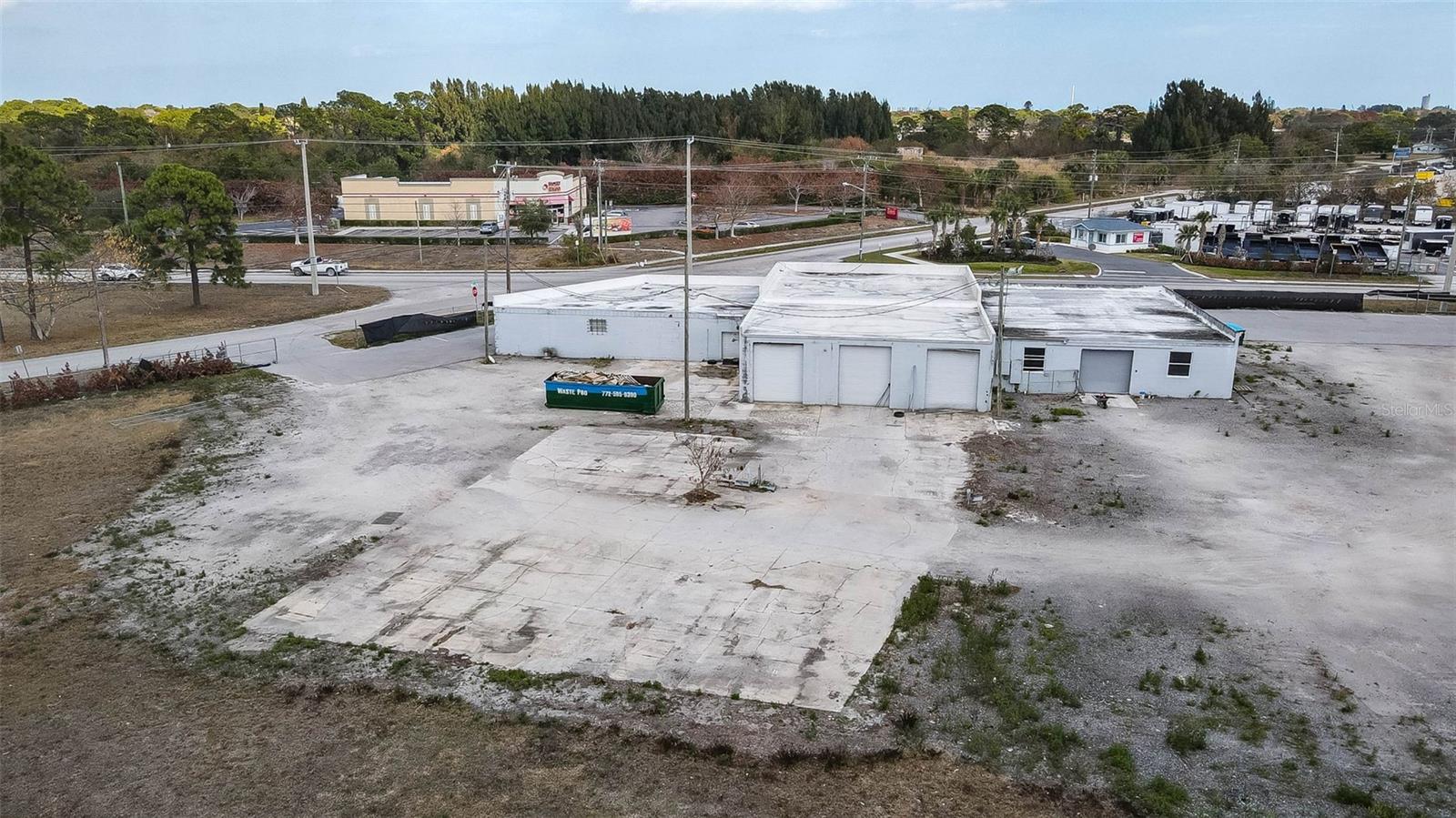 Image 28 of 40 For 415 Angle Road