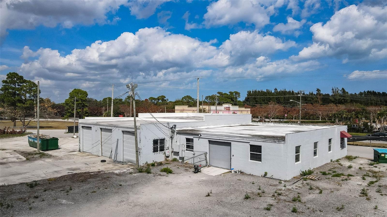 Image 32 of 40 For 415 Angle Road