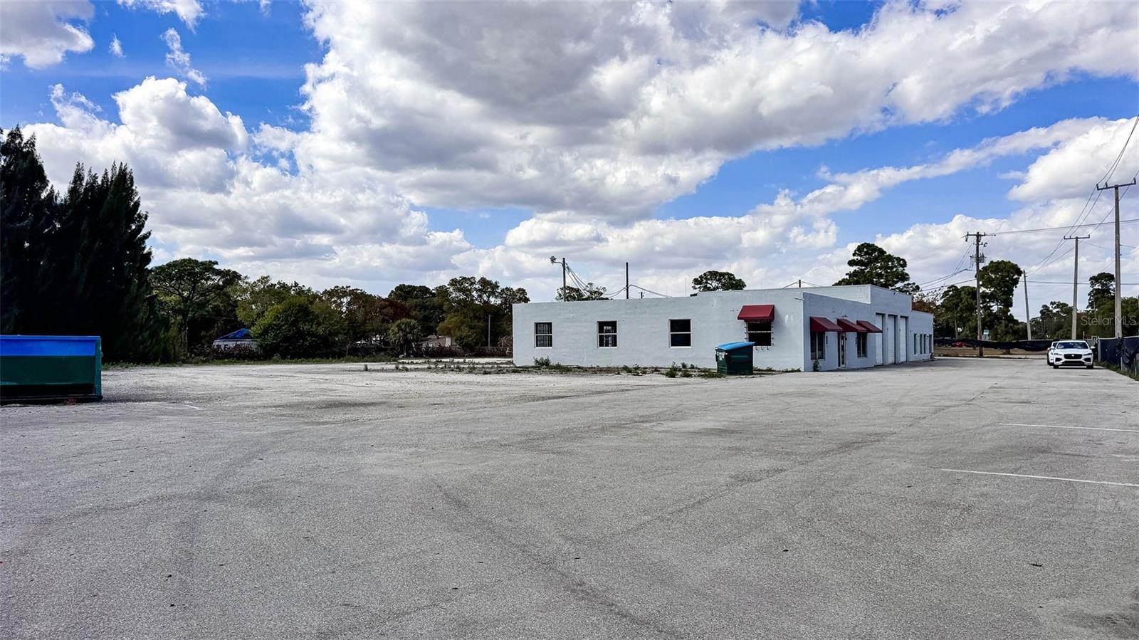 Image 5 of 40 For 415 Angle Road