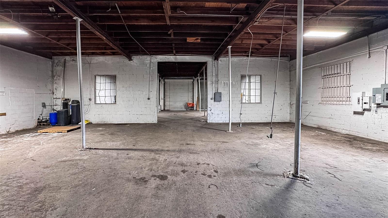 Image 8 of 40 For 415 Angle Road