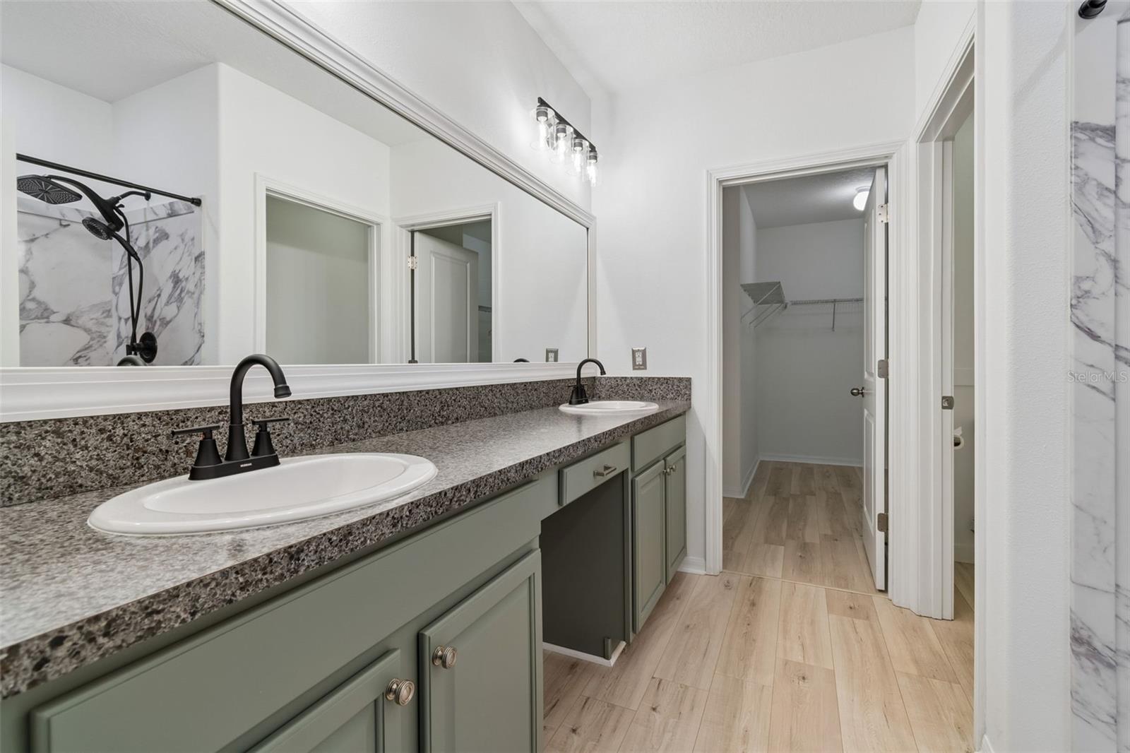 Image 20 of 49 For 4901 Grist Mill Court