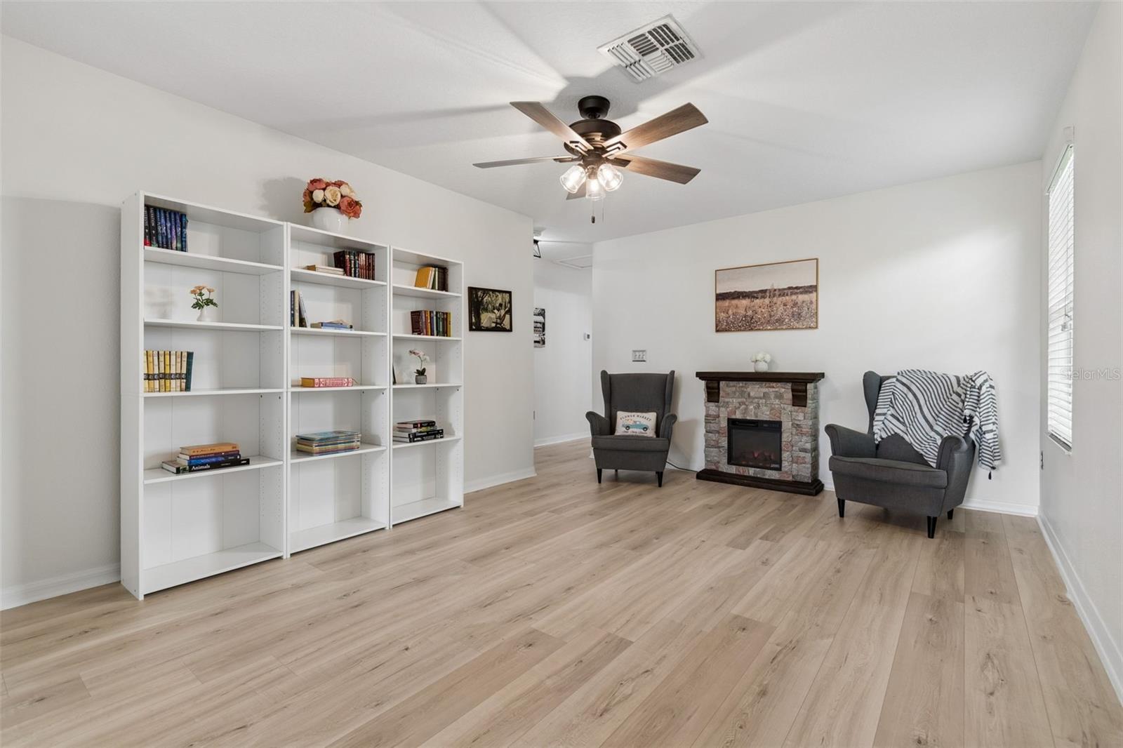 Image 23 of 49 For 4901 Grist Mill Court