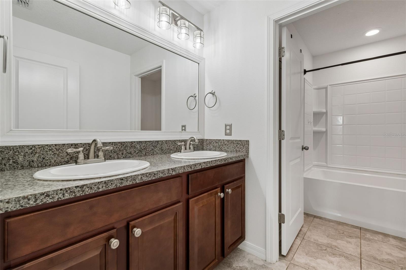 Image 31 of 49 For 4901 Grist Mill Court