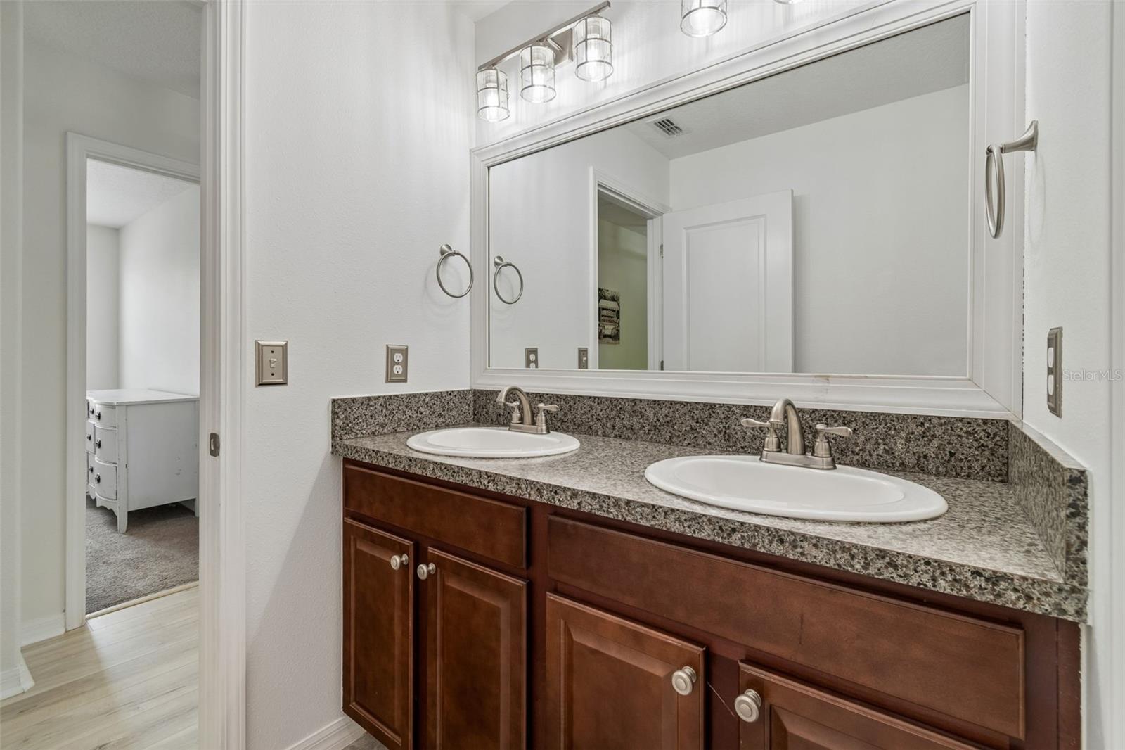 Image 32 of 49 For 4901 Grist Mill Court