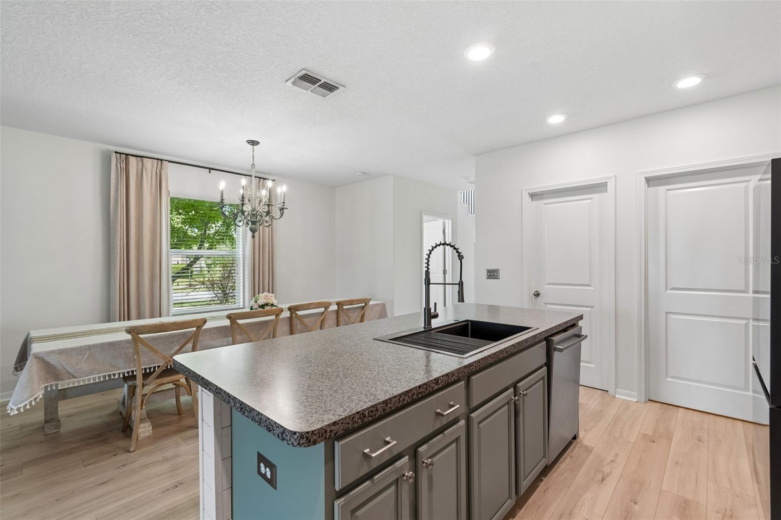 Image 8 of 49 For 4901 Grist Mill Court