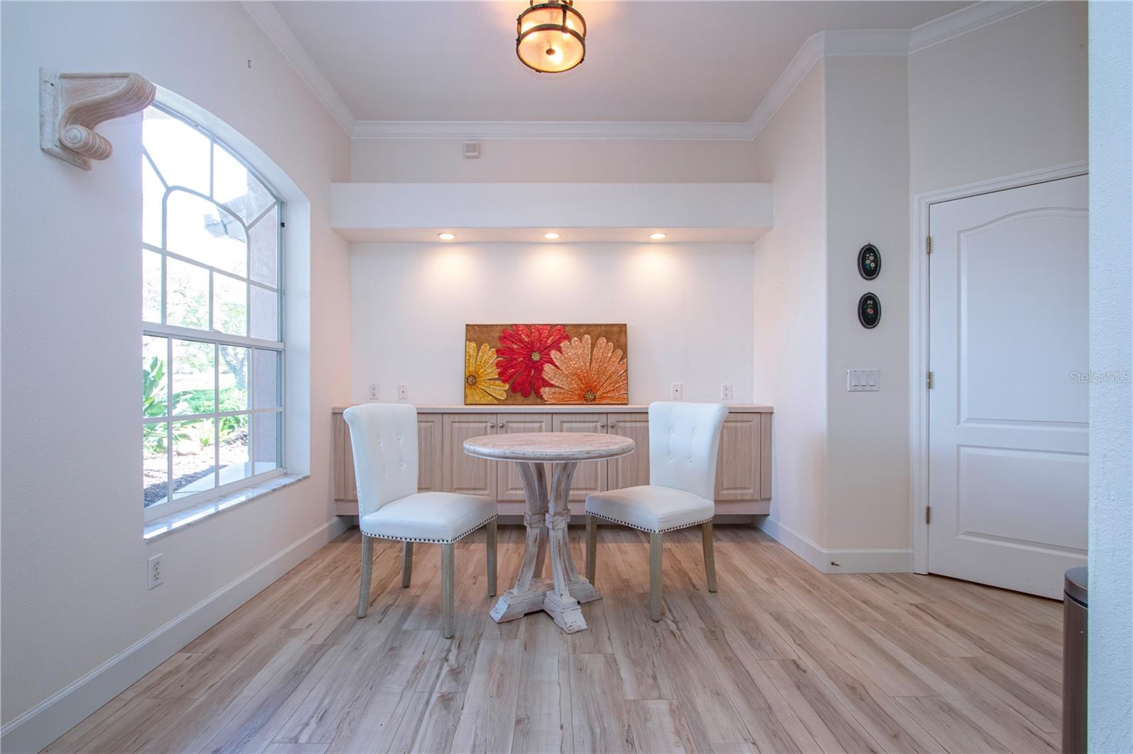 Image 21 of 56 For 9448 Forest Hills Circle