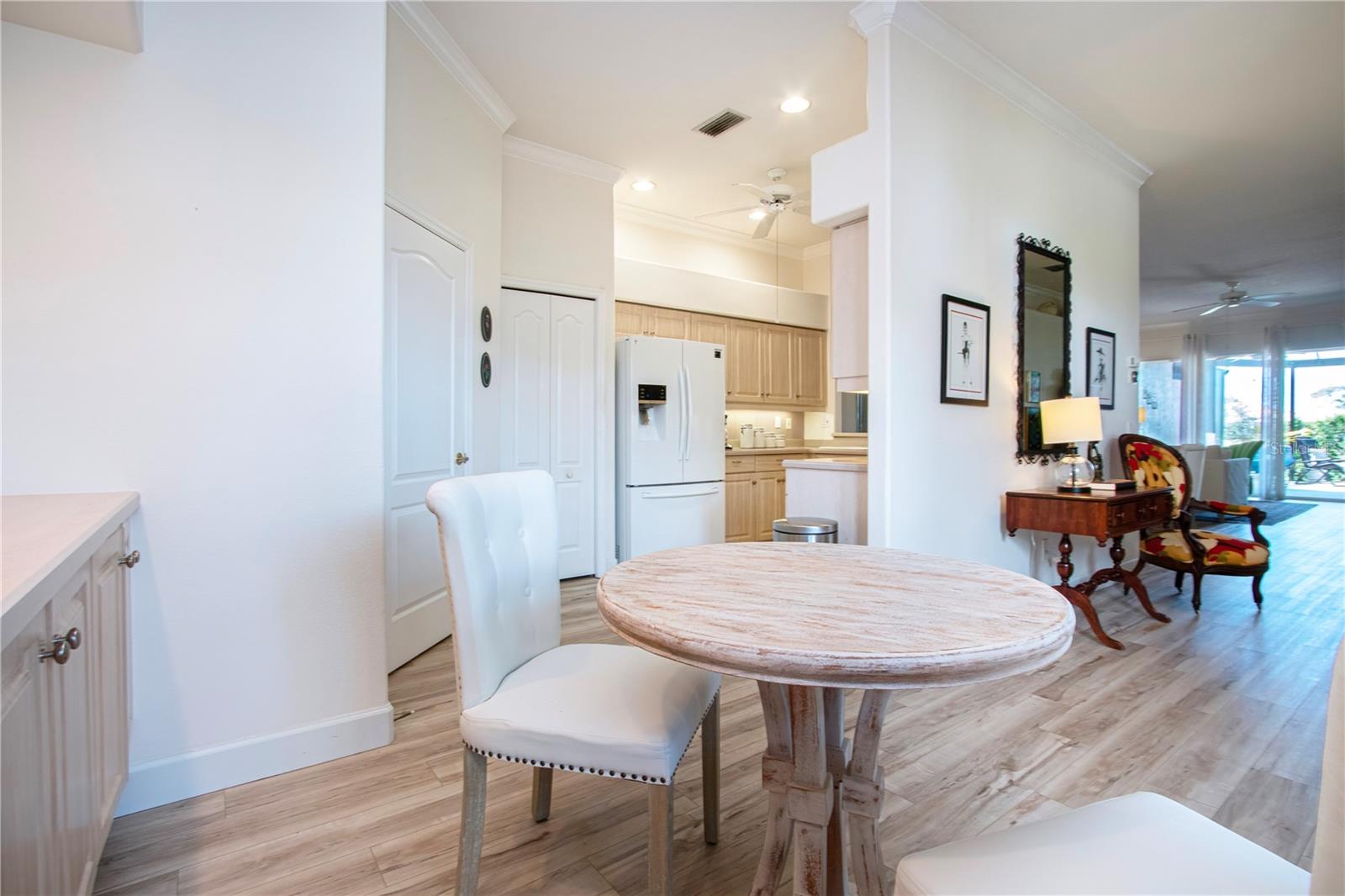 Image 23 of 56 For 9448 Forest Hills Circle