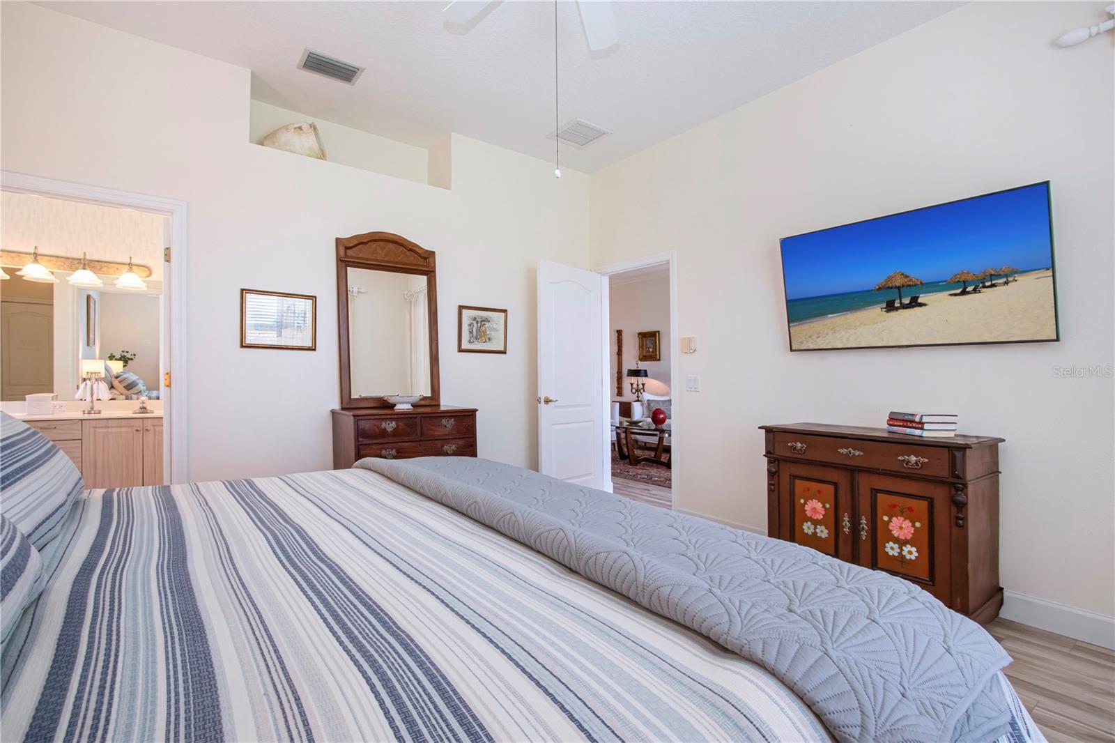 Image 31 of 56 For 9448 Forest Hills Circle