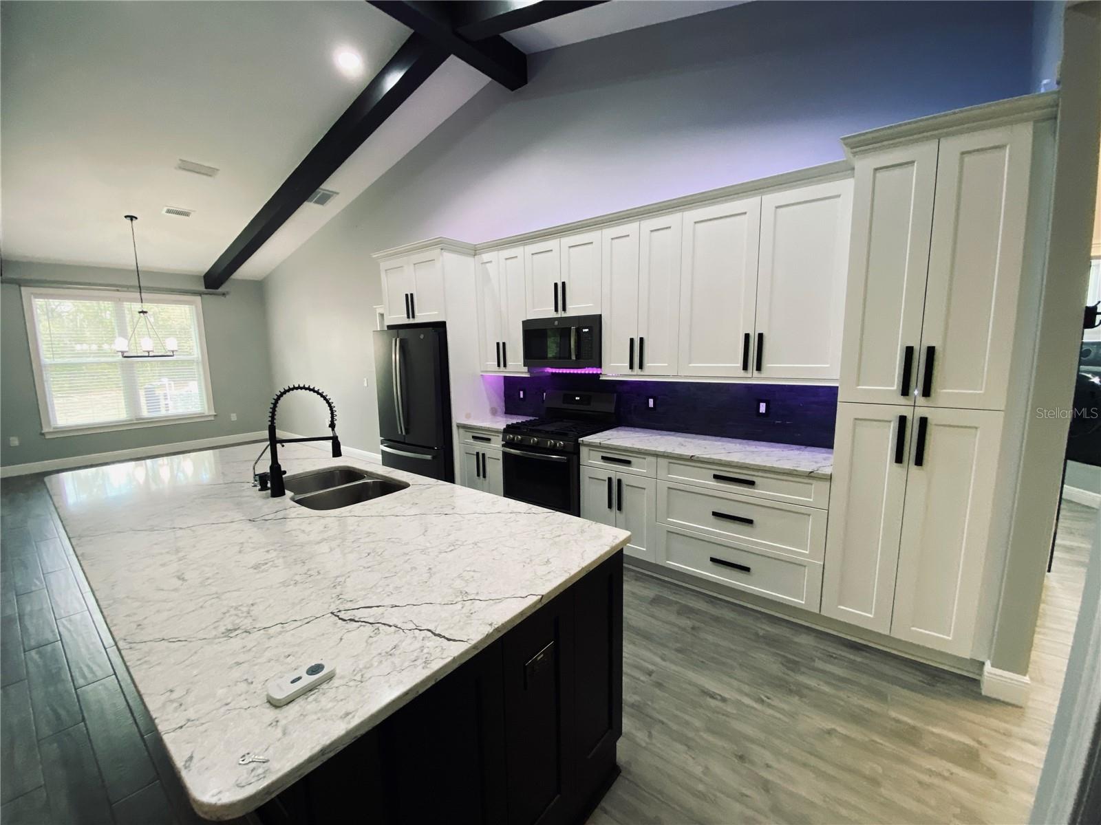 Image 17 of 51 For 11802 Shadow Run Boulevard