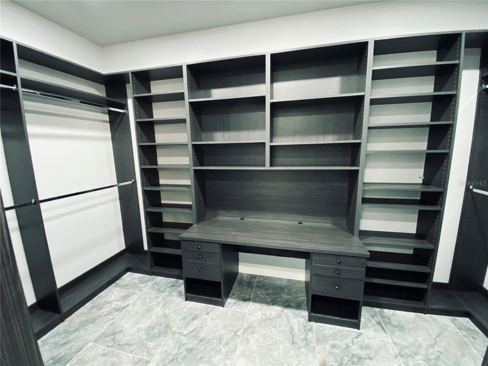 Image 33 of 51 For 11802 Shadow Run Boulevard