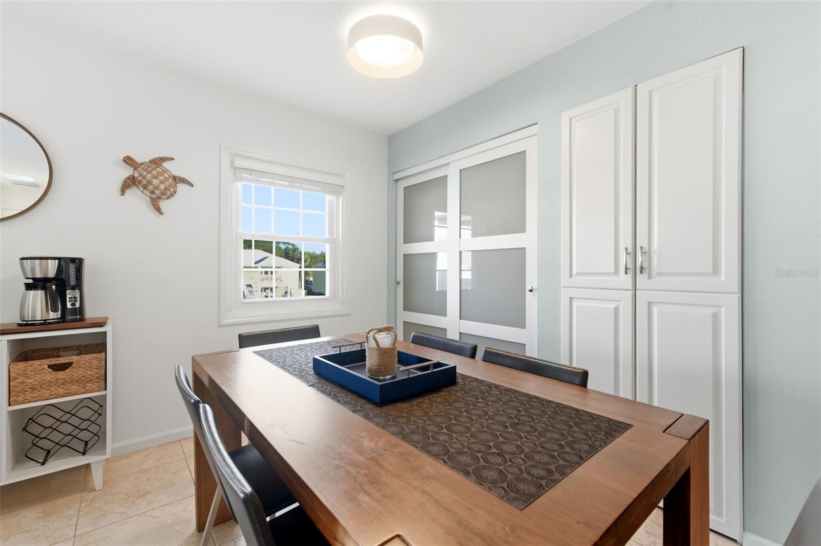 Image 10 of 66 For 5174 Beach Drive Se D