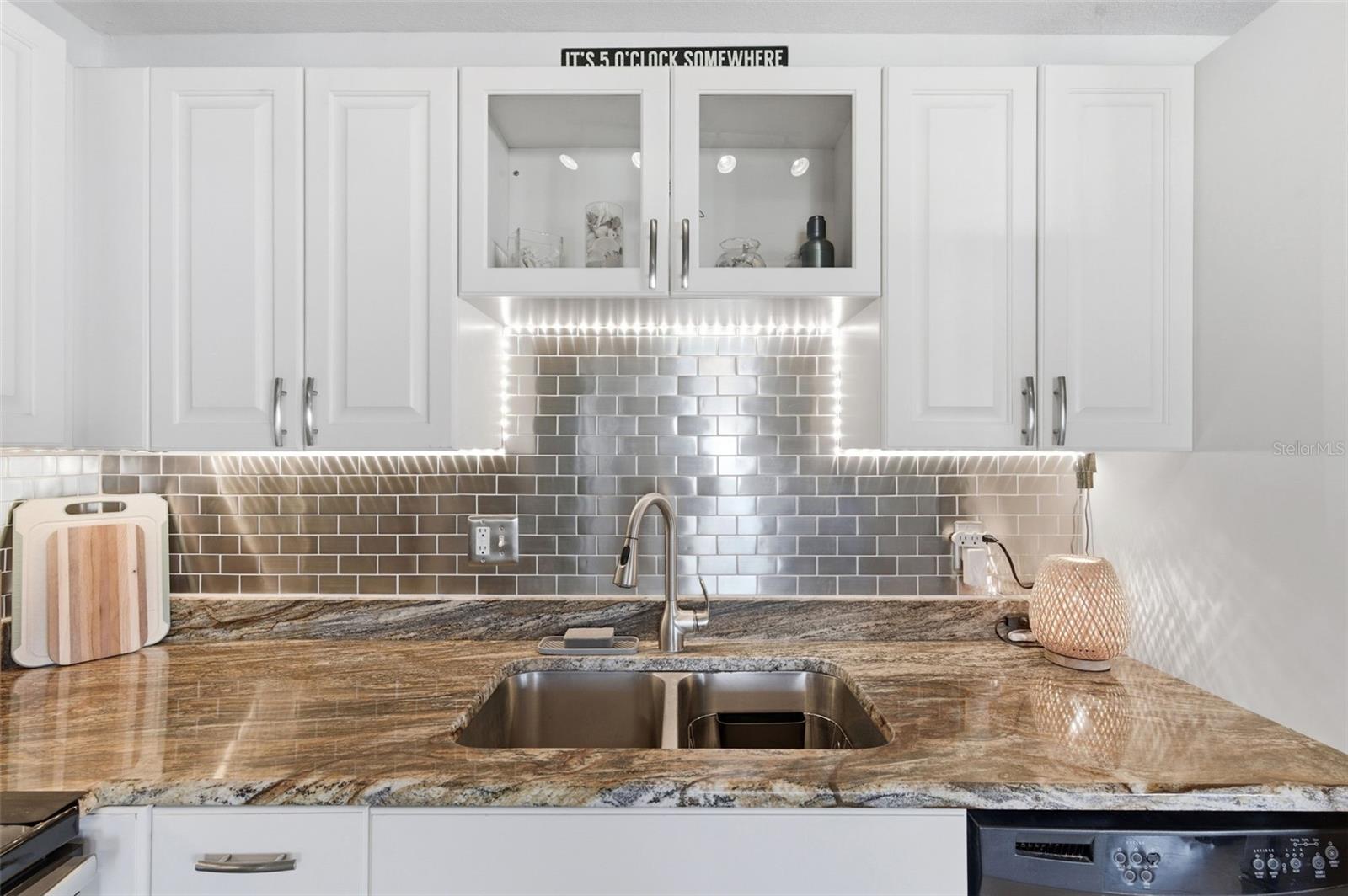 Image 16 of 66 For 5174 Beach Drive Se D