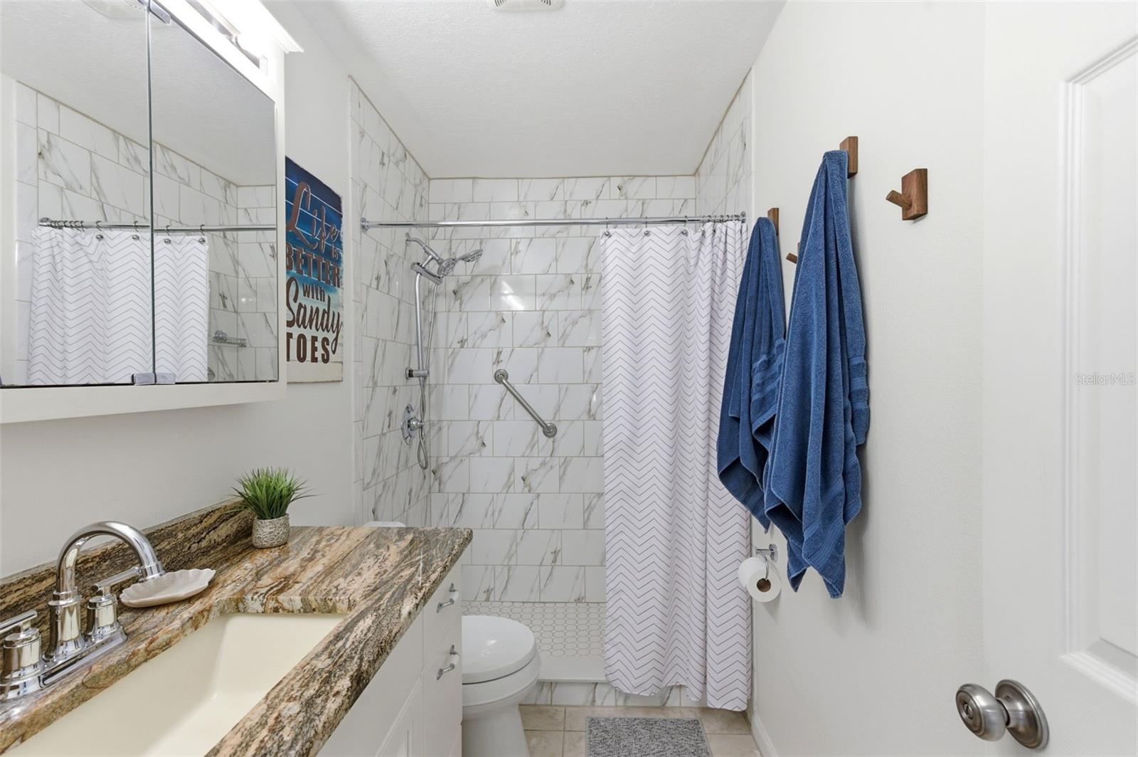 Image 18 of 66 For 5174 Beach Drive Se D