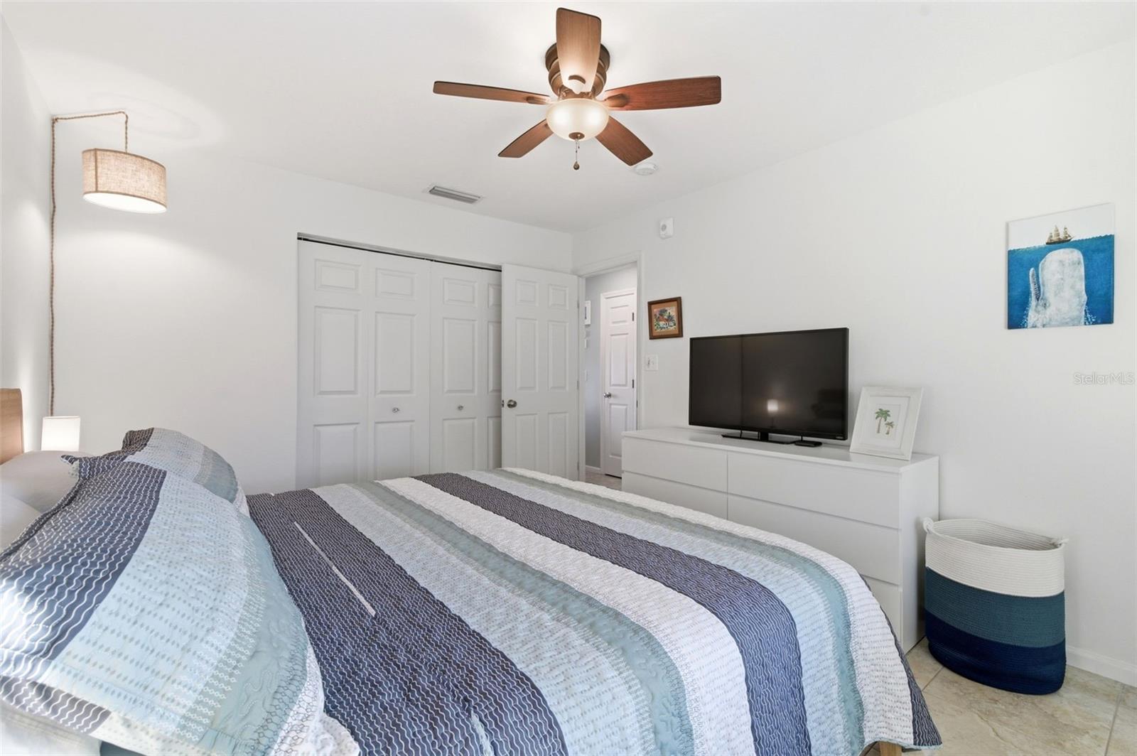 Image 21 of 66 For 5174 Beach Drive Se D