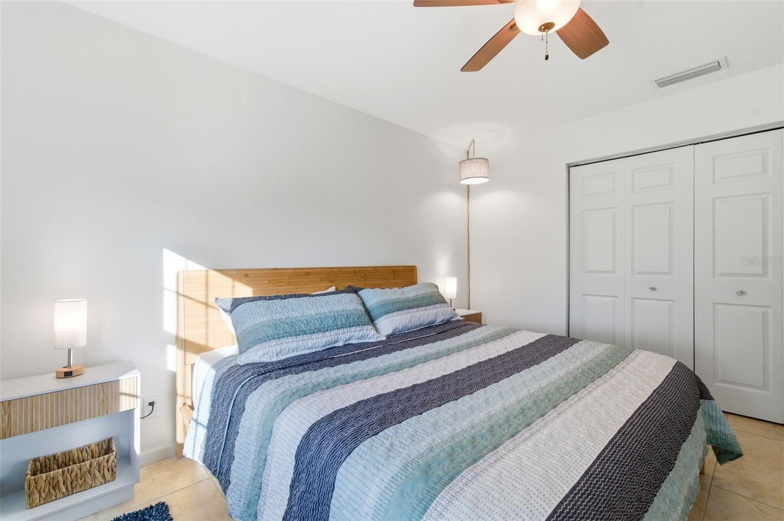 Image 22 of 66 For 5174 Beach Drive Se D