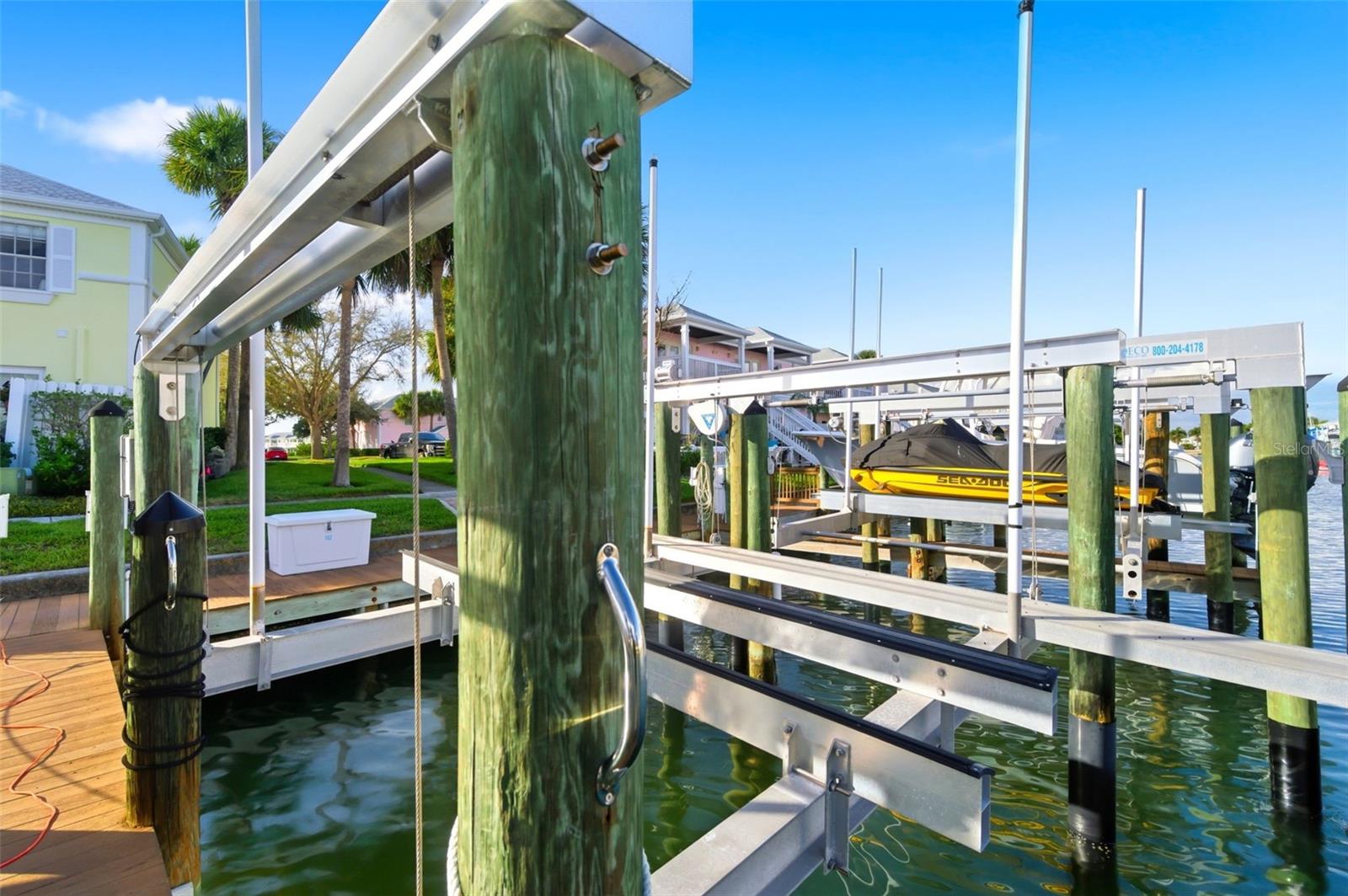 Image 32 of 66 For 5174 Beach Drive Se D