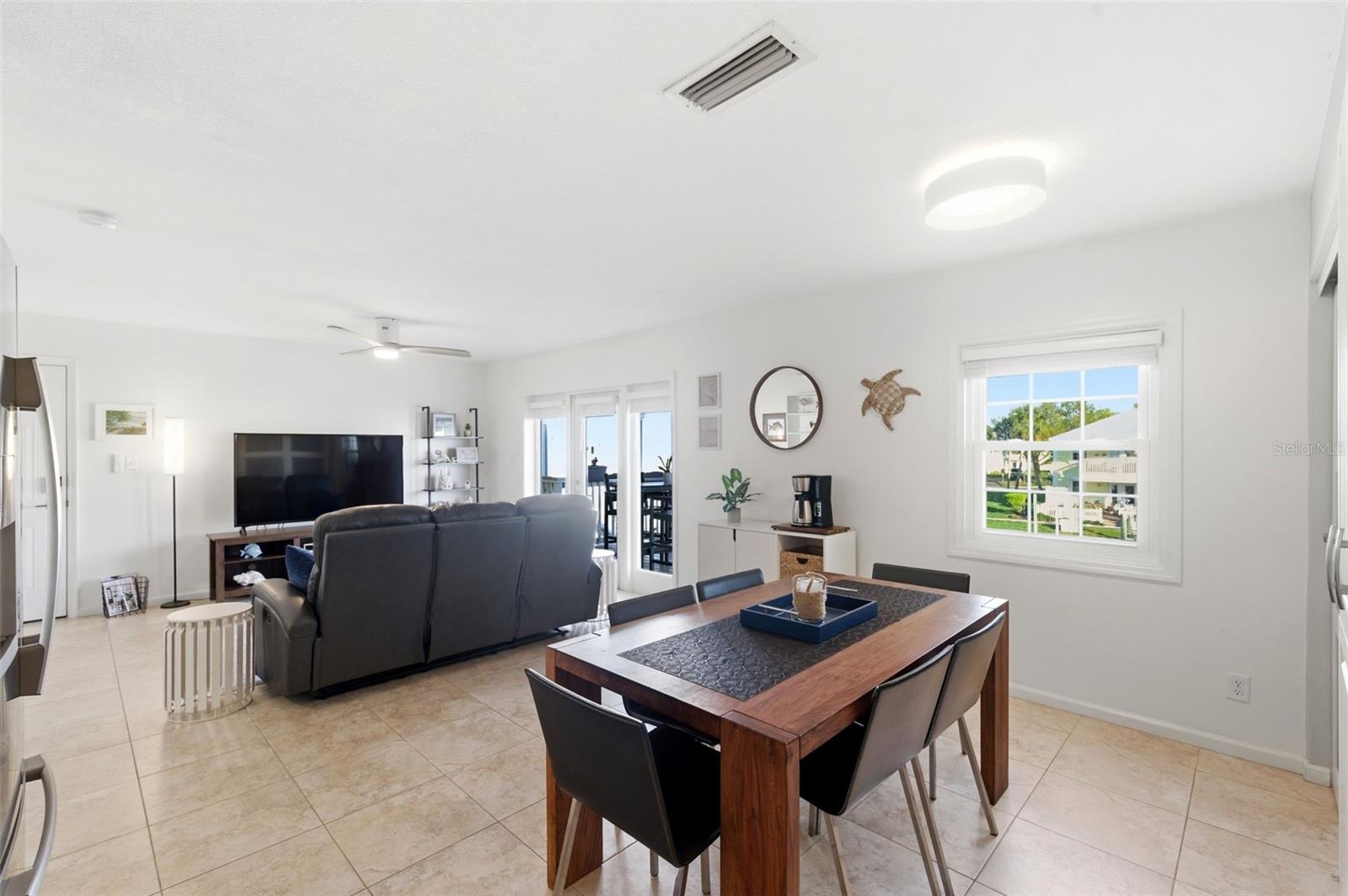 Image 9 of 66 For 5174 Beach Drive Se D