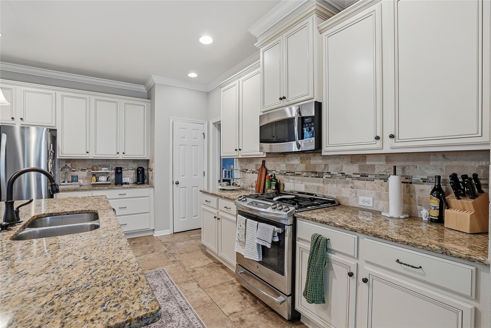 Image 16 of 51 For 5401 Match Point Place