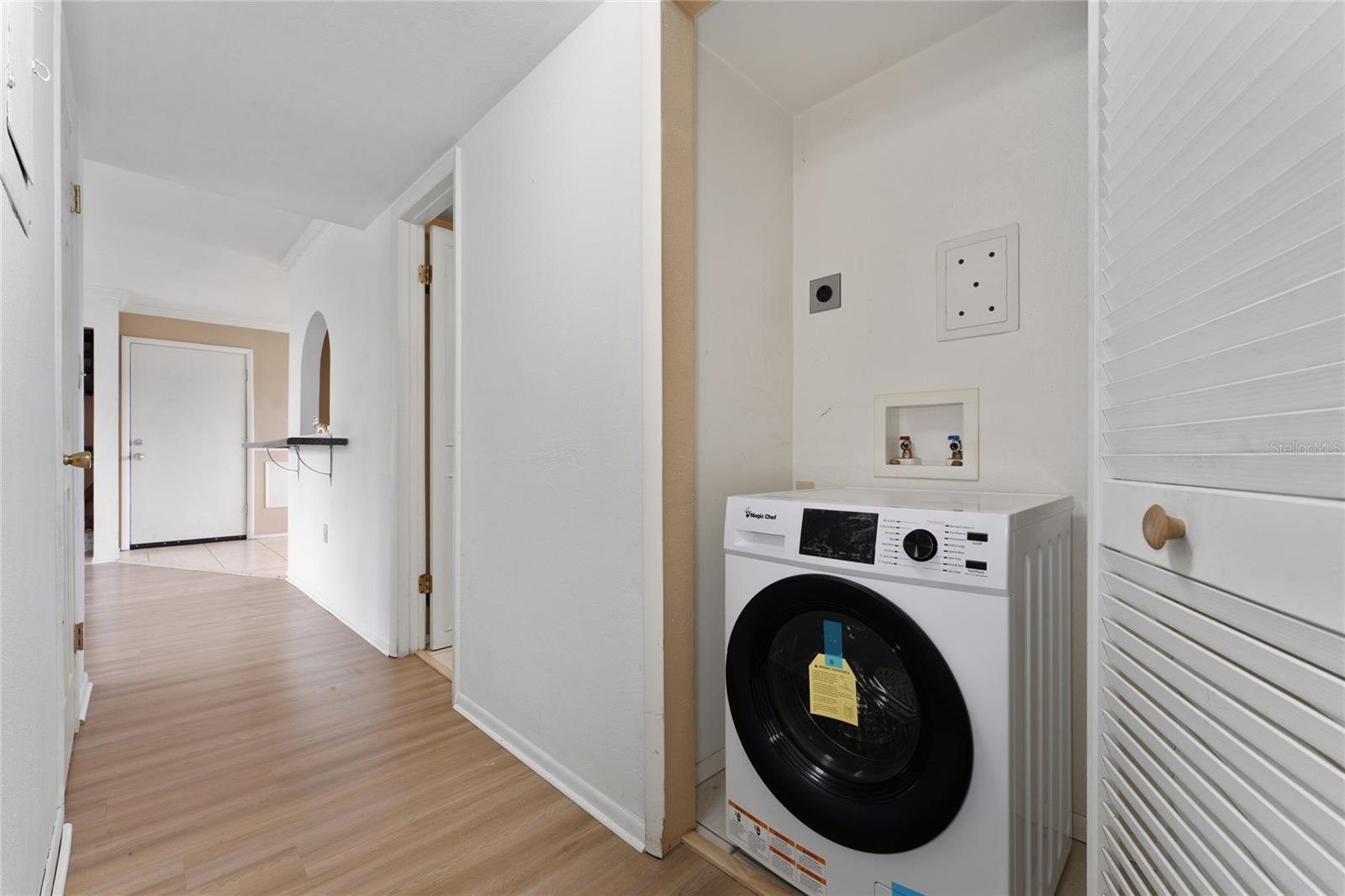 Image 11 of 22 For 1918 Conway Road 9