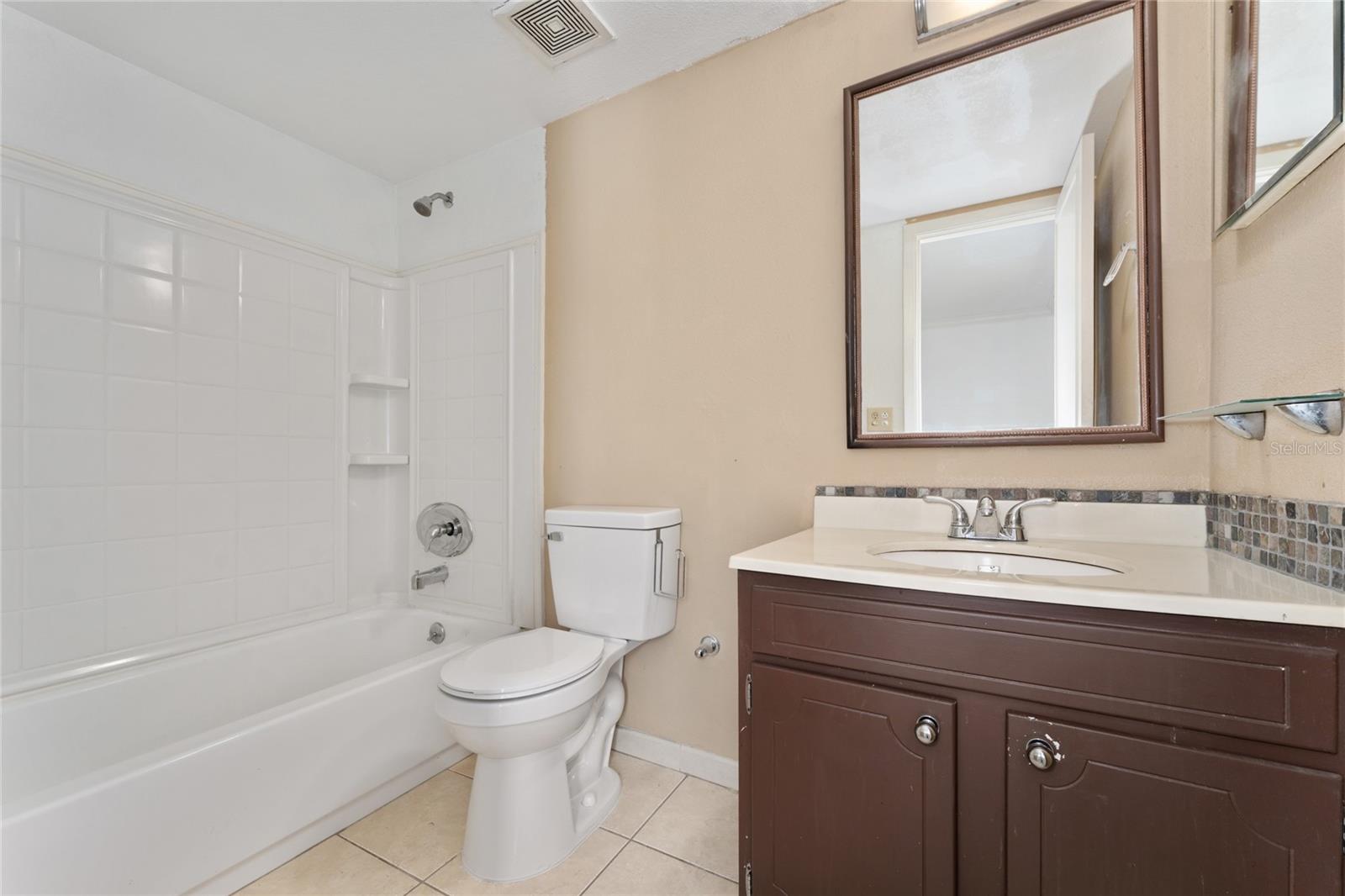 Image 14 of 22 For 1918 Conway Road 9