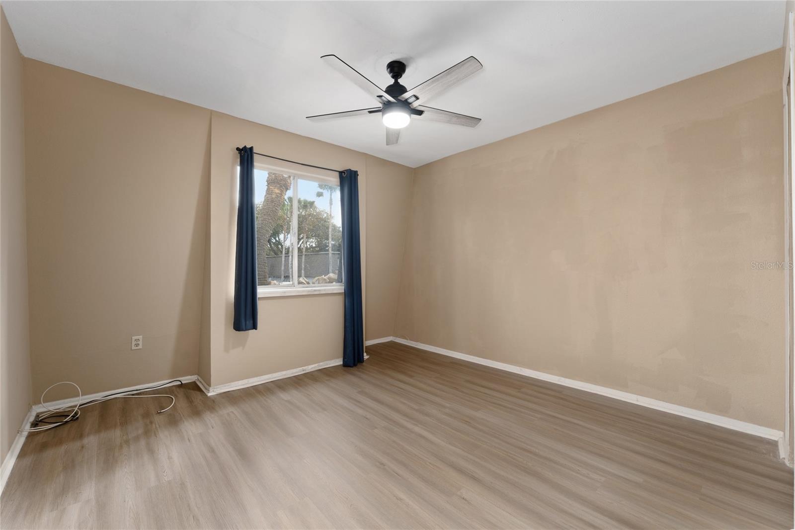 Image 17 of 22 For 1918 Conway Road 9