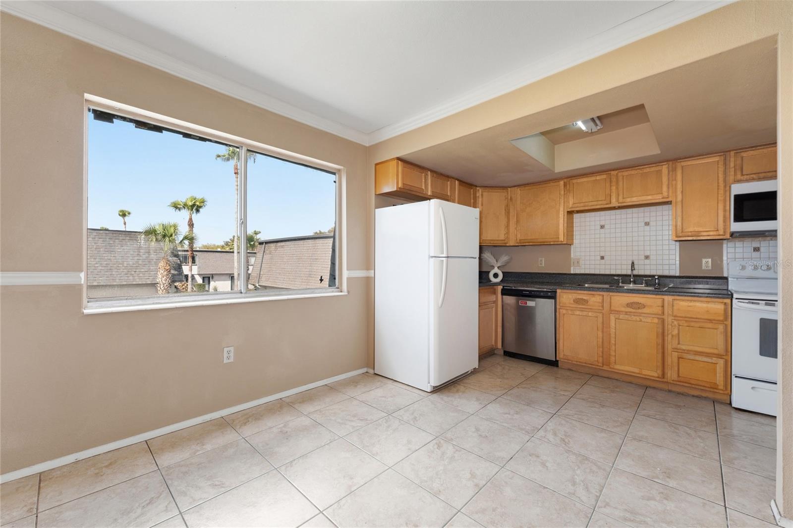 Image 6 of 22 For 1918 Conway Road 9