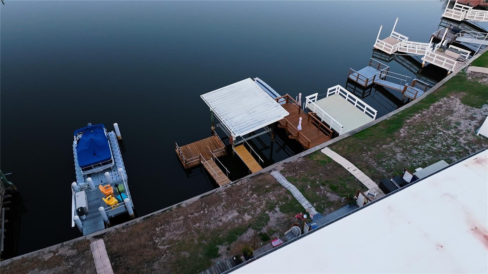 Image 20 of 23 For 595 Westwinds Drive