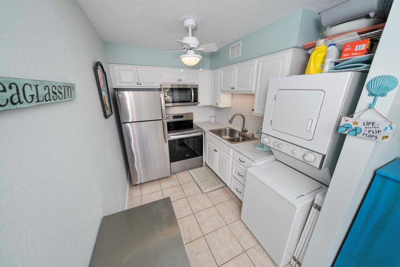 Image 6 of 23 For 595 Westwinds Drive