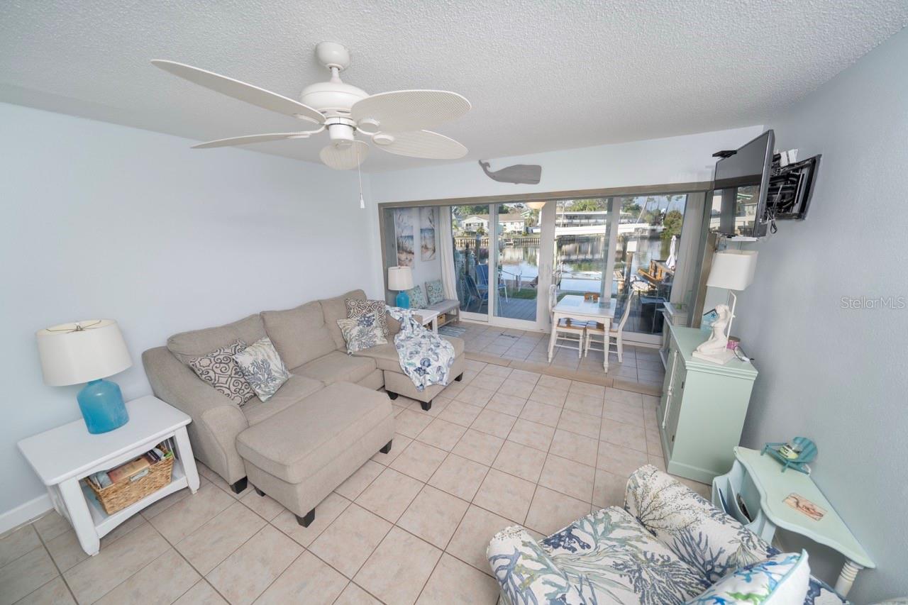 Image 7 of 23 For 595 Westwinds Drive