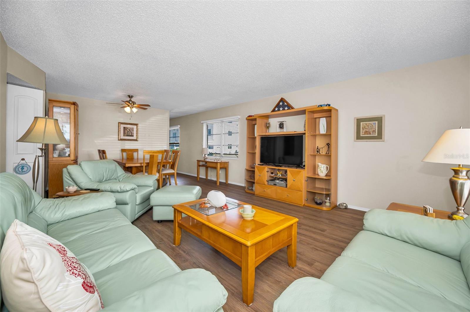 Image 17 of 100 For 2404 Florentine Way 20